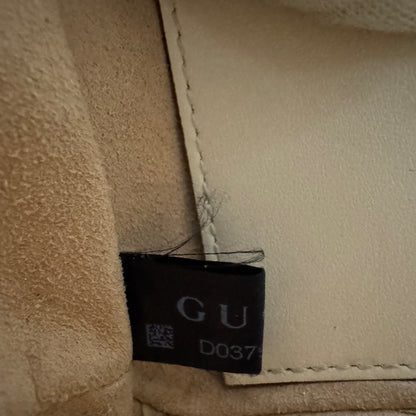 Gucci GG Marmont Kleine Schultertasche – Weiß