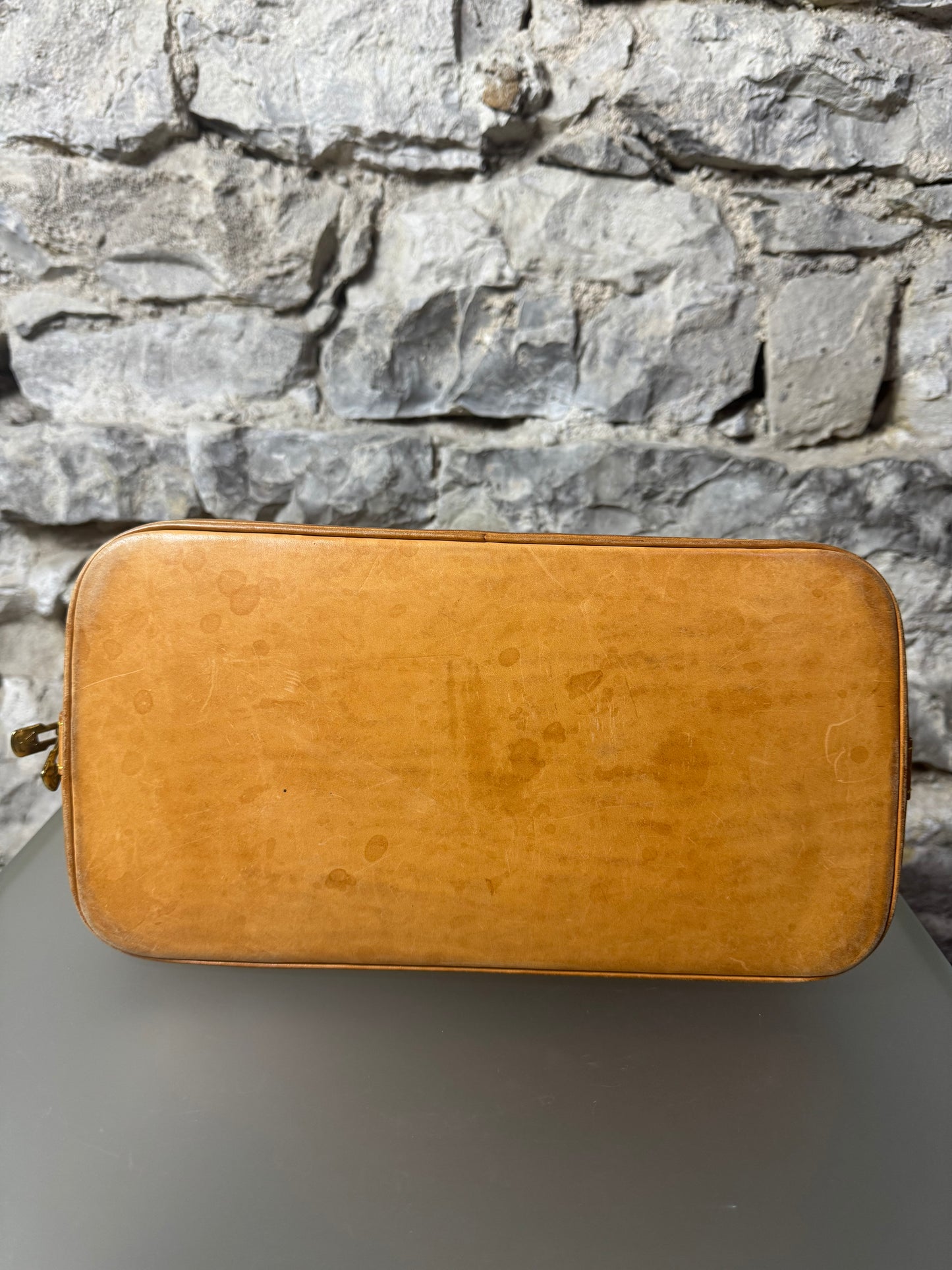 Louis Vuitton Alma Monogram mit Trageriemen