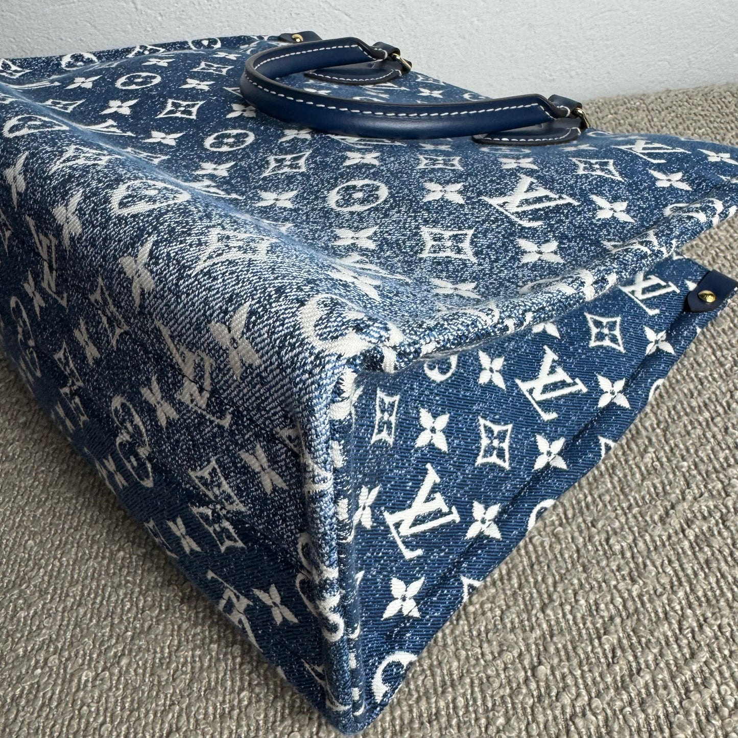 Louis Vuitton OnTheGo MM – Monogram Jacquard Denim