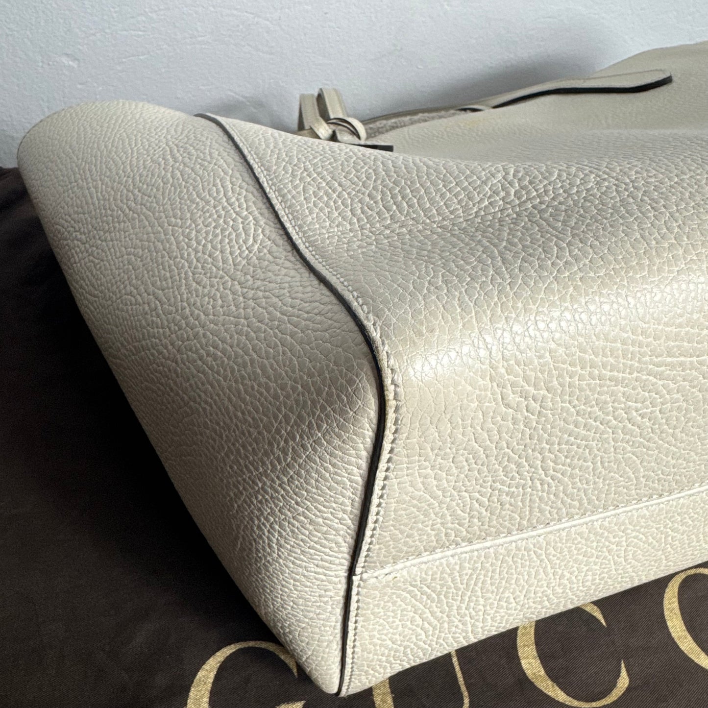 Gucci Swing Medium Tote Beige / Off-White