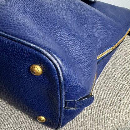 Prada Shopper Vitello Leder in Blau