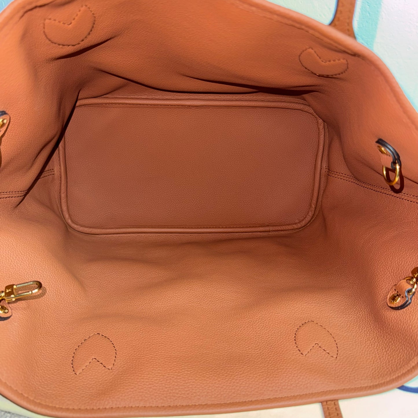 Louis Vuitton Neverfull Inside Out MM – Tan