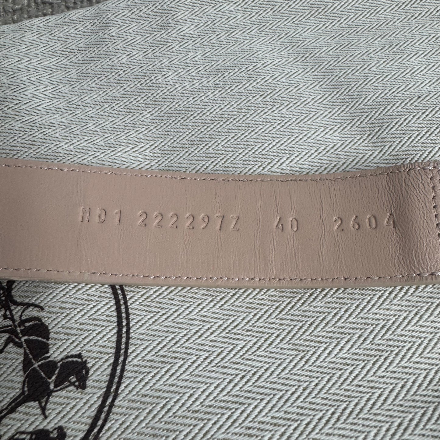 Hermès Chypre Sandalen Beige Nude Gr. 40