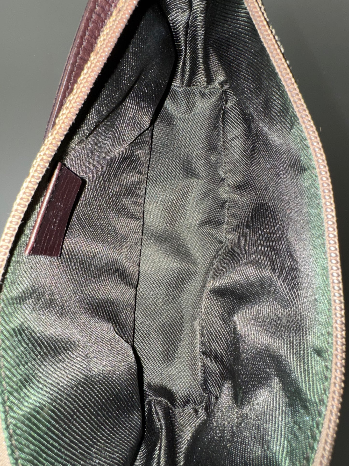 Gucci Boat Pochette GG Canvas 07198