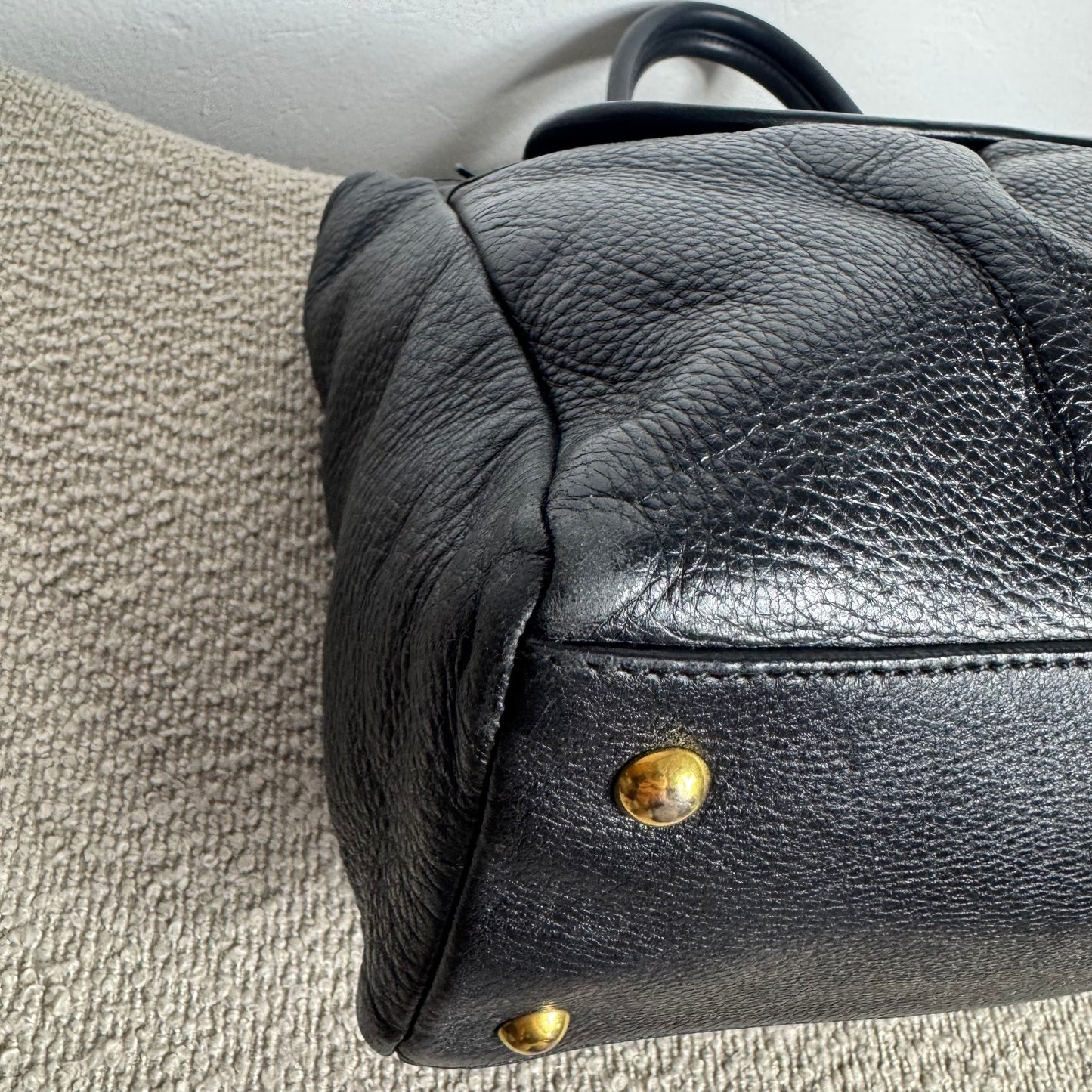 Miu Miu Henkeltasche Tote Bag Vitello Leder Schwarz