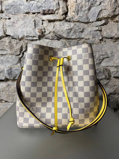 Louis Vuitton Néo Noé Damier Azur – Gelbes Innenfutter