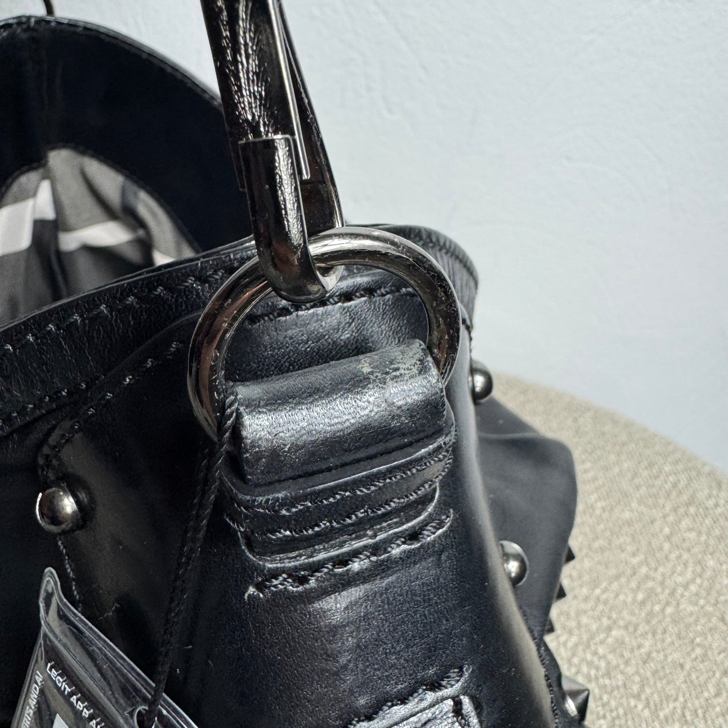 Burberry Studded Susanna Bucket Bag Leder - Schwarz
