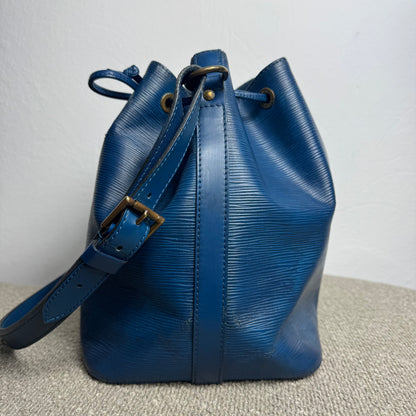 Louis Vuitton Sac Noé Petit – Cuir Épi Bleu