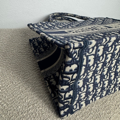 Dior Book Tote Medium Oblique Canvas
