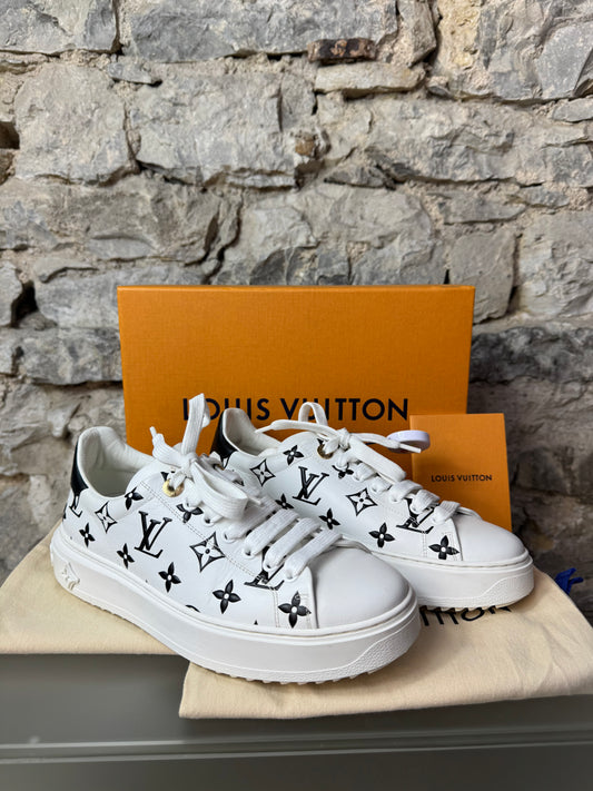Louis Vuitton Time Out Sneaker Weiß/Schwarz – Größe 38