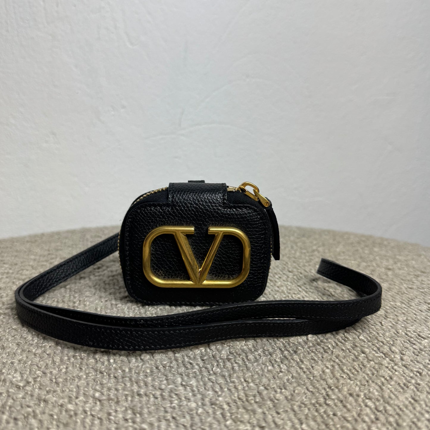 Valentino Garavani VLogo AirPods Case – Leather