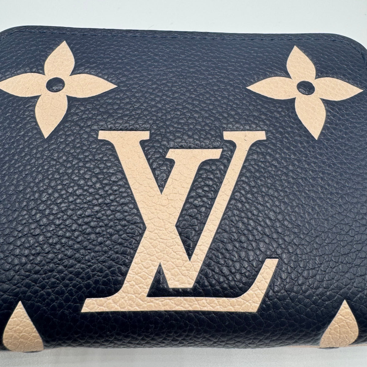 Louis Vuitton Zippy Geldbeutel – Monogram Empreinte Giant – Dunkelblau