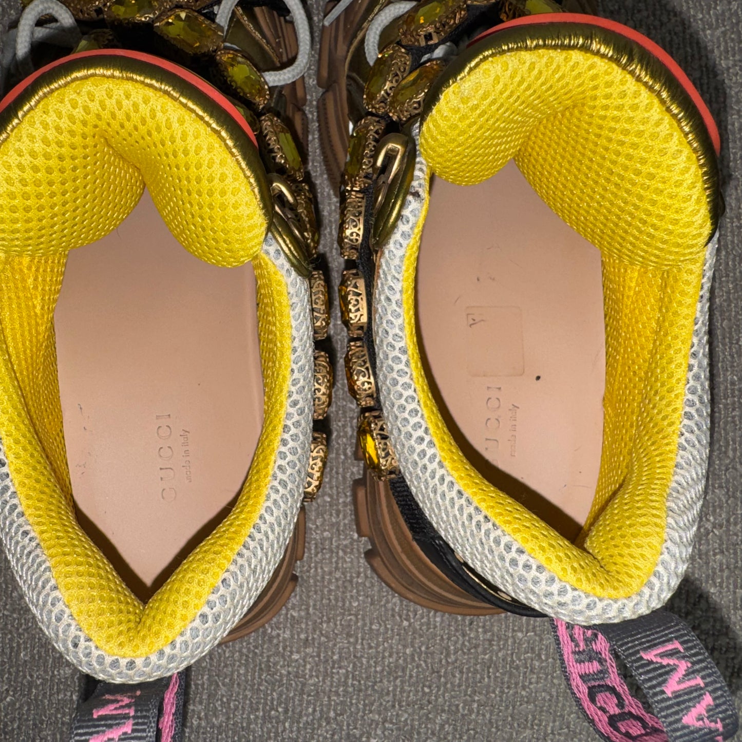 Gucci Flashtrek Sneaker mit abnehmbaren Kristallen – Gr. 38,5