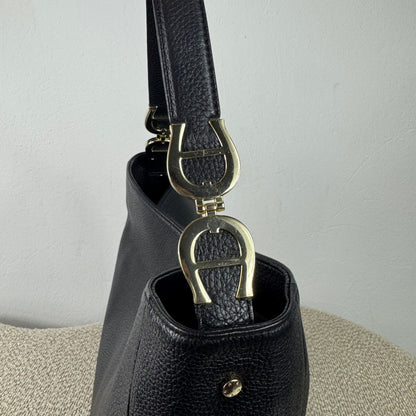 Aigner Hobo Bag – Schwarzes Leder