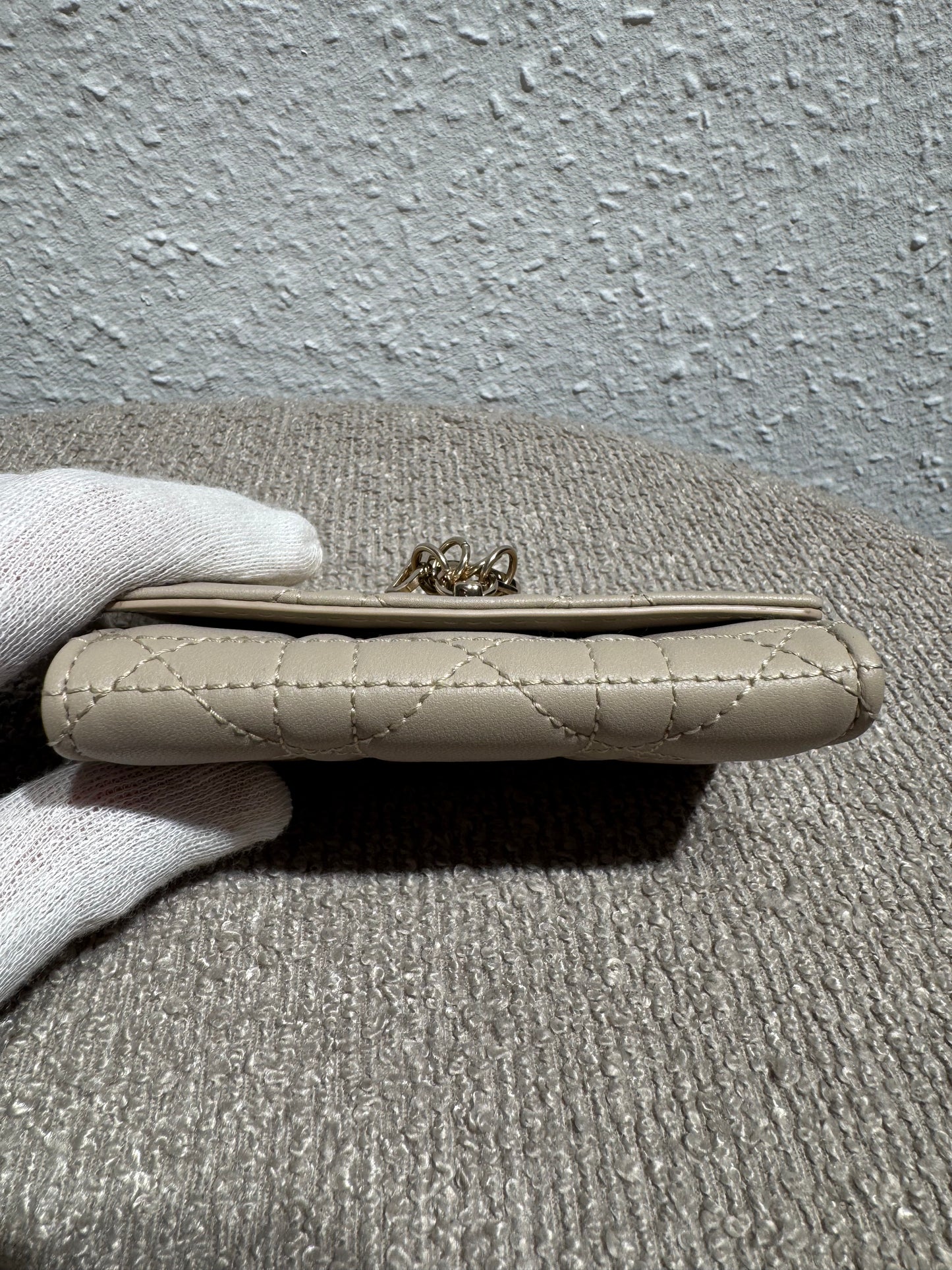 Christian Dior Lady Dior Lotus Geldbörse – Beige