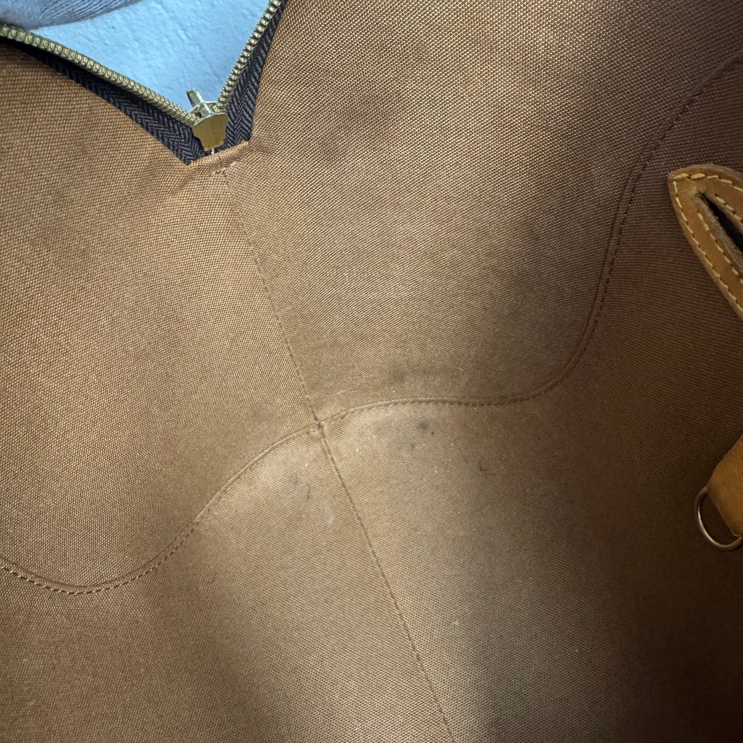 Louis Vuitton Ellipse MM – Monogram Canvas