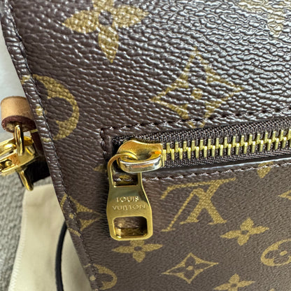 Louis Vuitton Pochette Métis Monogram