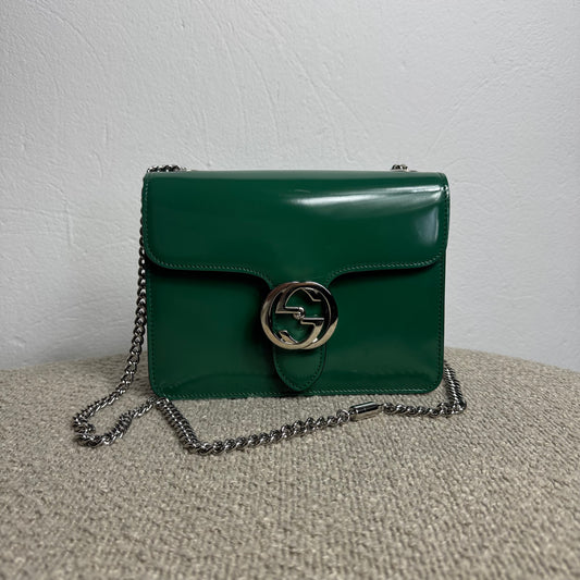 Gucci Green Small Patent Interlocking GG Crossbody Grün