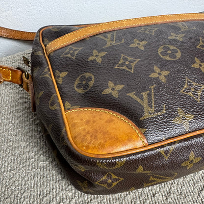 Louis Vuitton Trocadéro 30 Monogram