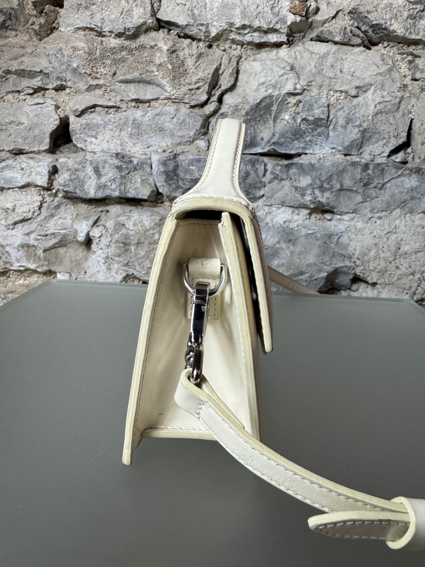 Jacquemus Le Bambino – Lackleder Weiß