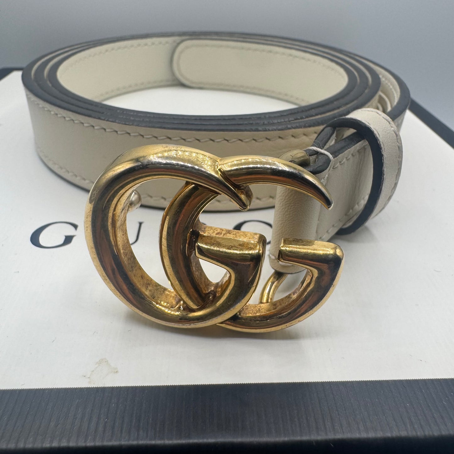 Gucci GG Marmont Gürtel Weiß