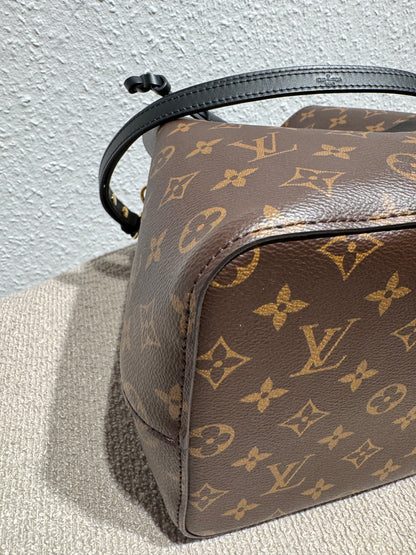 Louis Vuitton NéoNoé Monogram – Schwarz