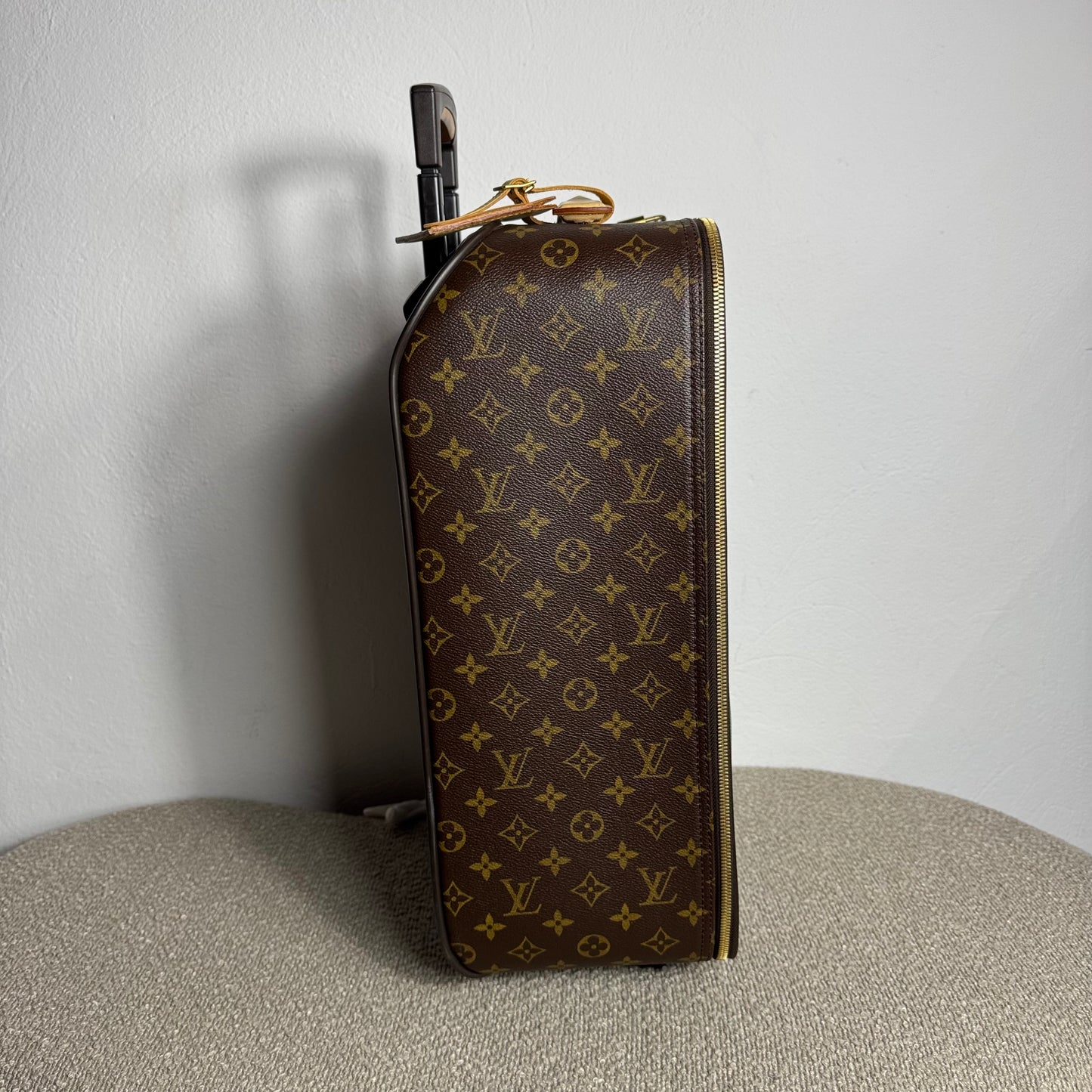 Louis Vuitton Pégase 45 Monogram Rollkoffer