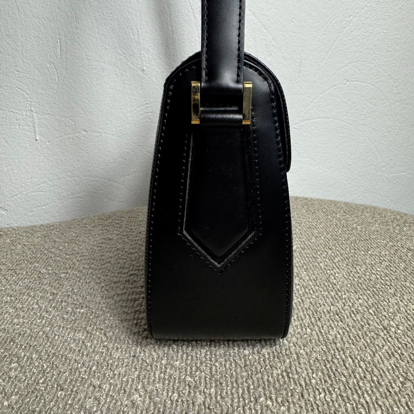 Louis Vuitton Buci Schultertasche – Epi Leder Schwarz