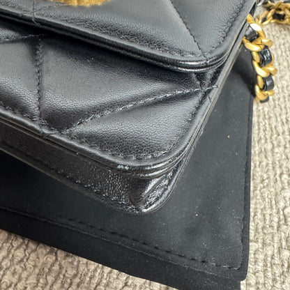 Chanel 19 Wallet on Chain