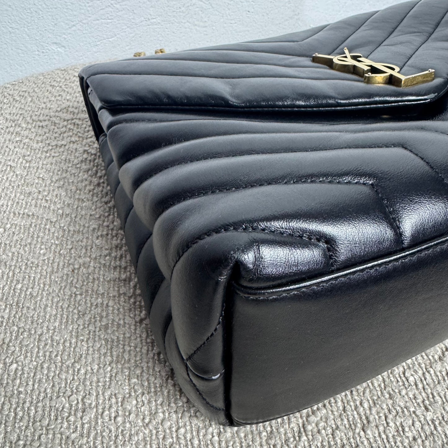 Saint Laurent Loulou Medium Matelassé aus Lammleder Schwarz
