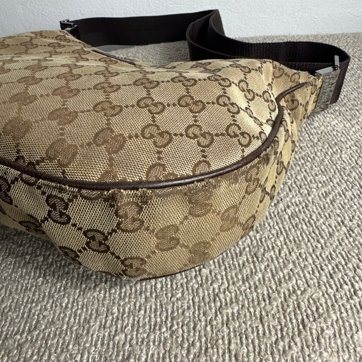 Gucci GG Canvas Hobo Schultertasche – Braun