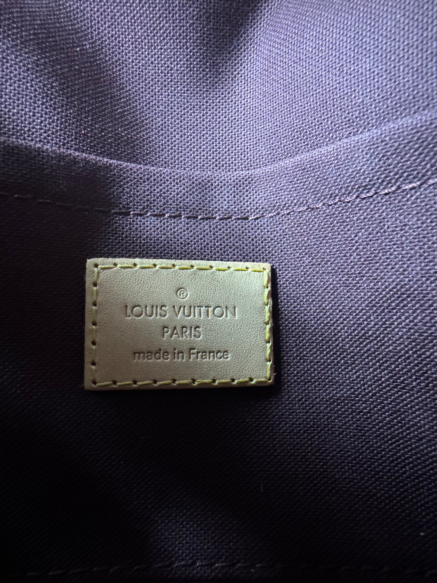 Louis Vuitton Pochette Favorite PM – Monogram Canvas
