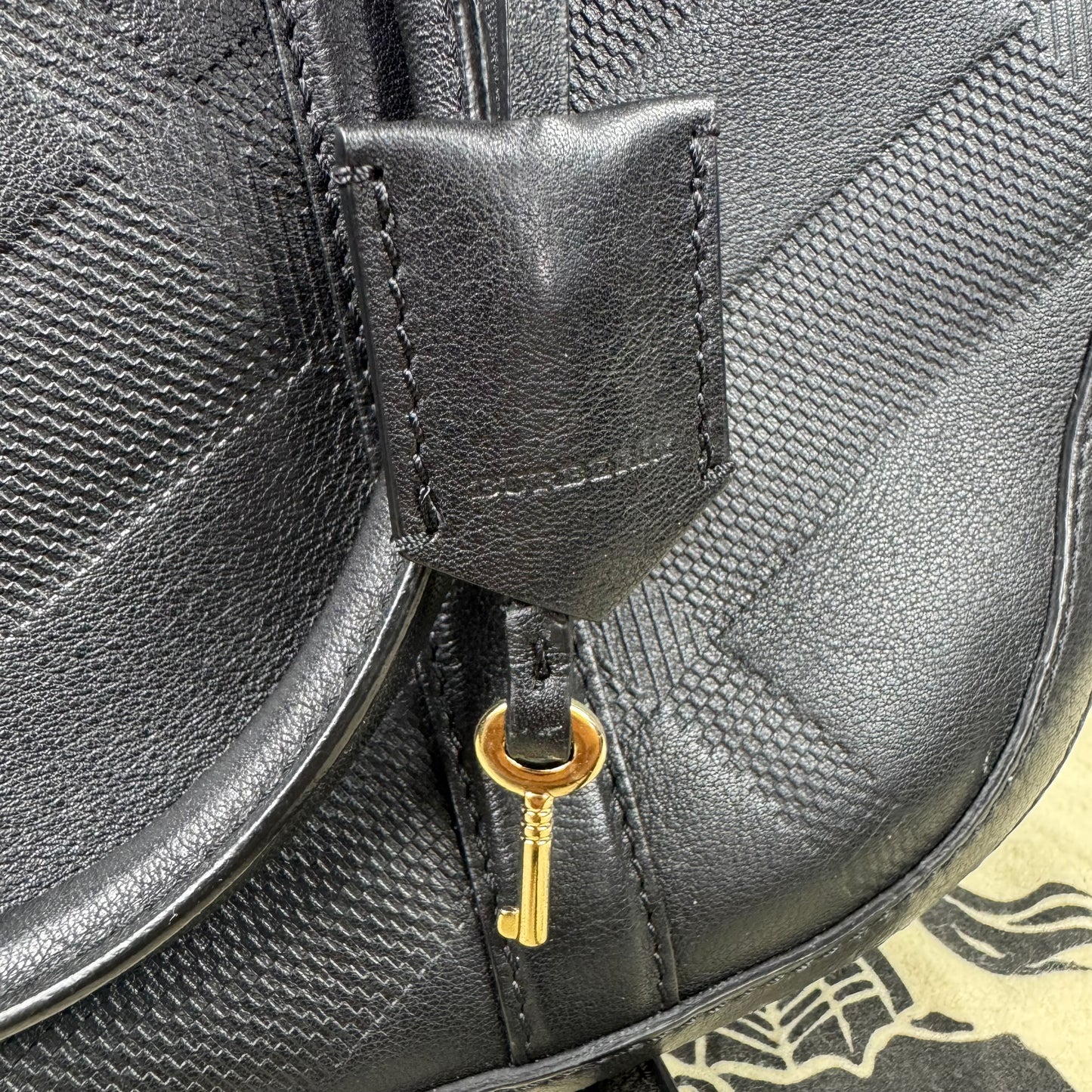 Burberry Orchard House Check Satchel Bag – Leder Schwarz