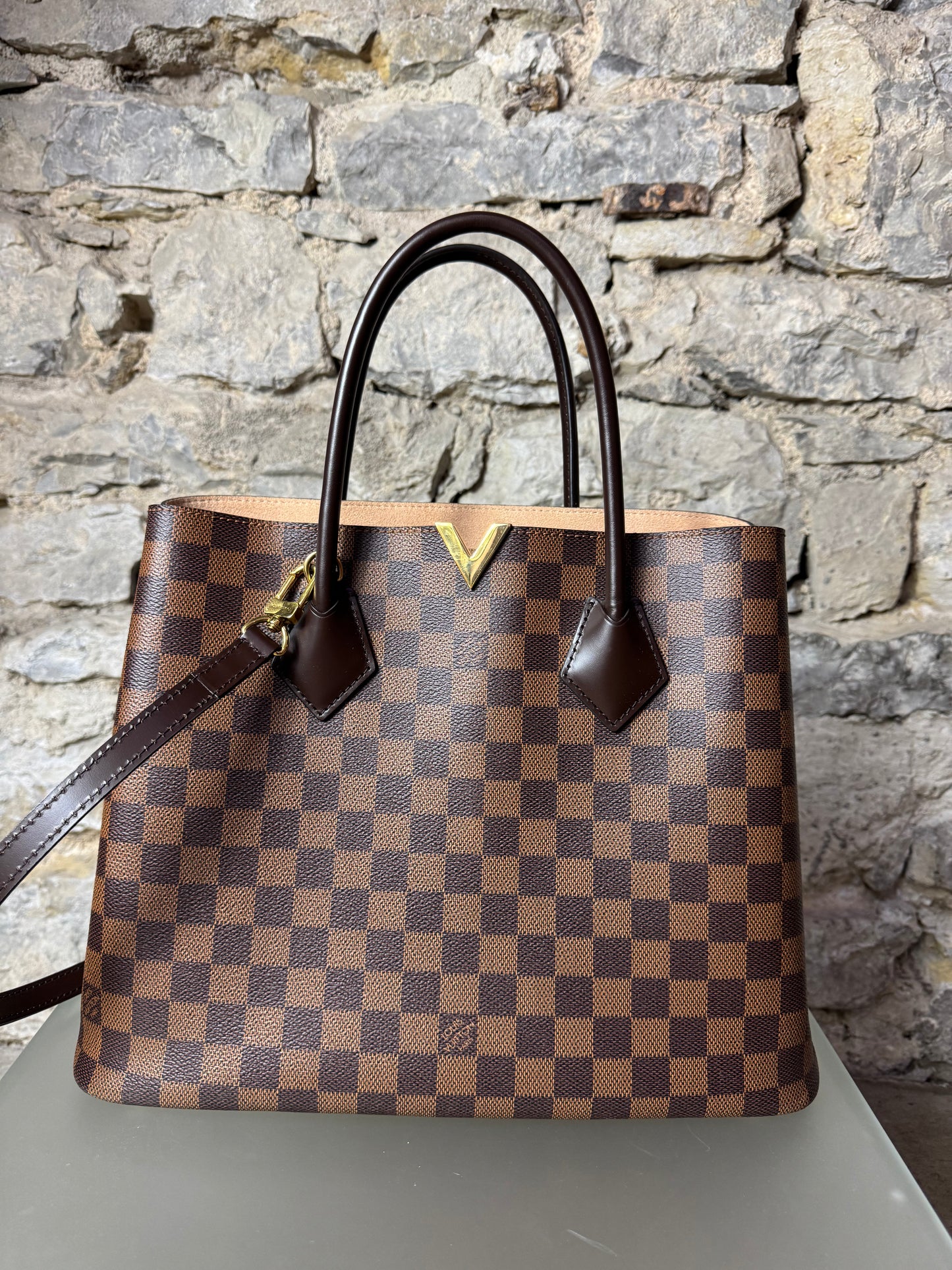Louis Vuitton Kensington