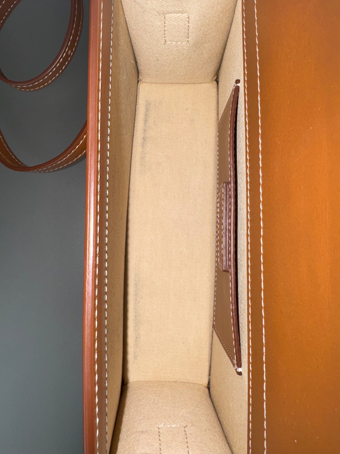 Jacquemus Le Bambino – Braun