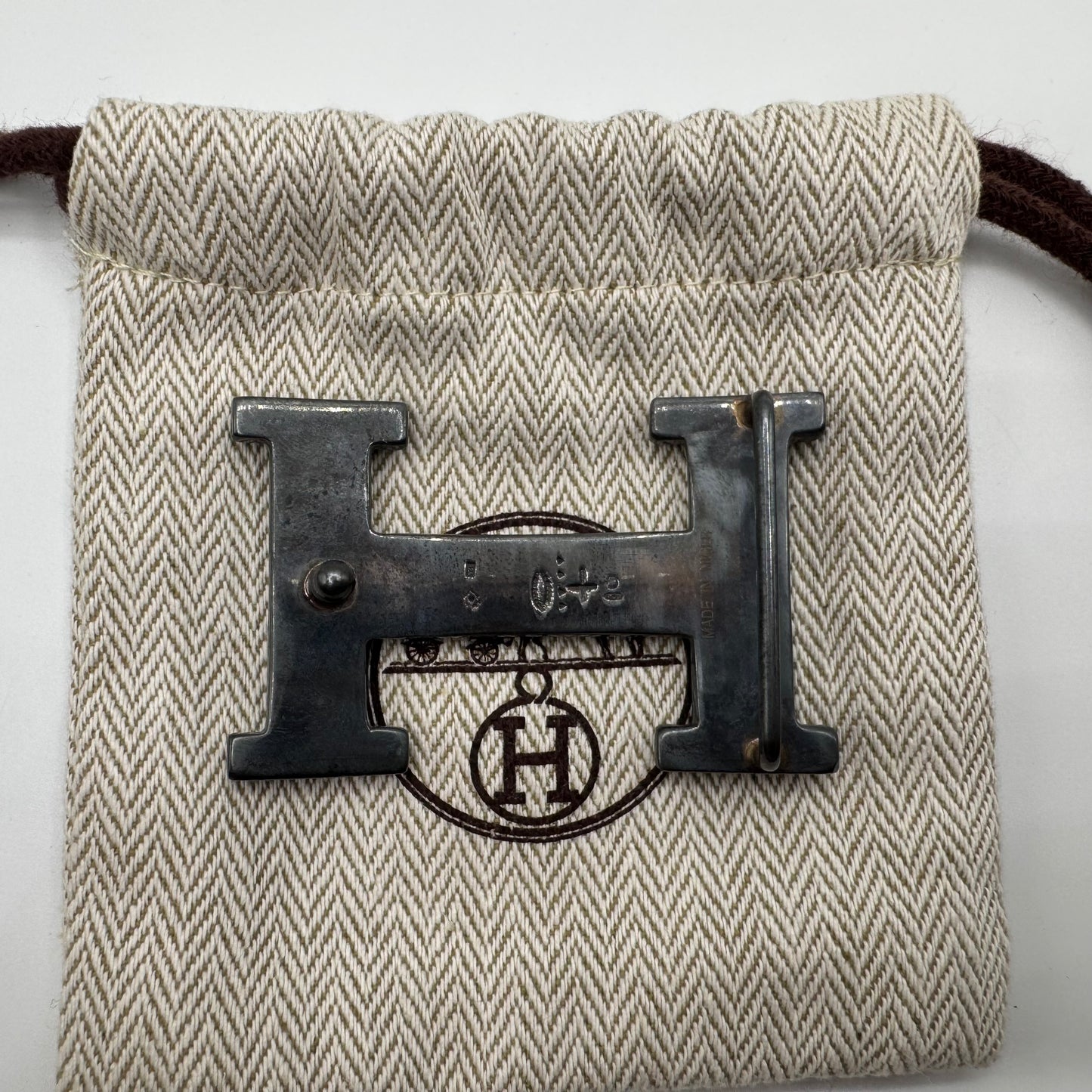 Hermès Hand-Engraved Touareg H Schnalle – Sterling Silber