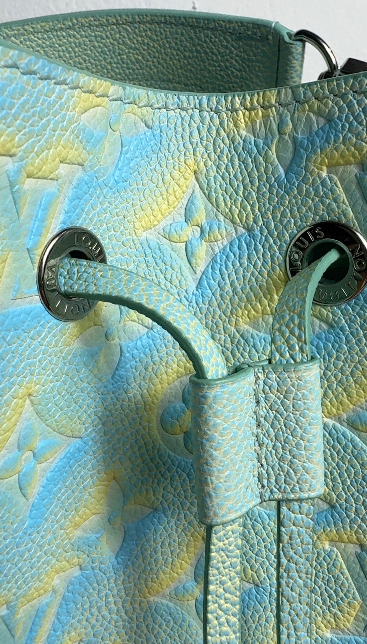 Louis Vuitton Néonoé BB – Monogram Empreinte „Summer Stardust“