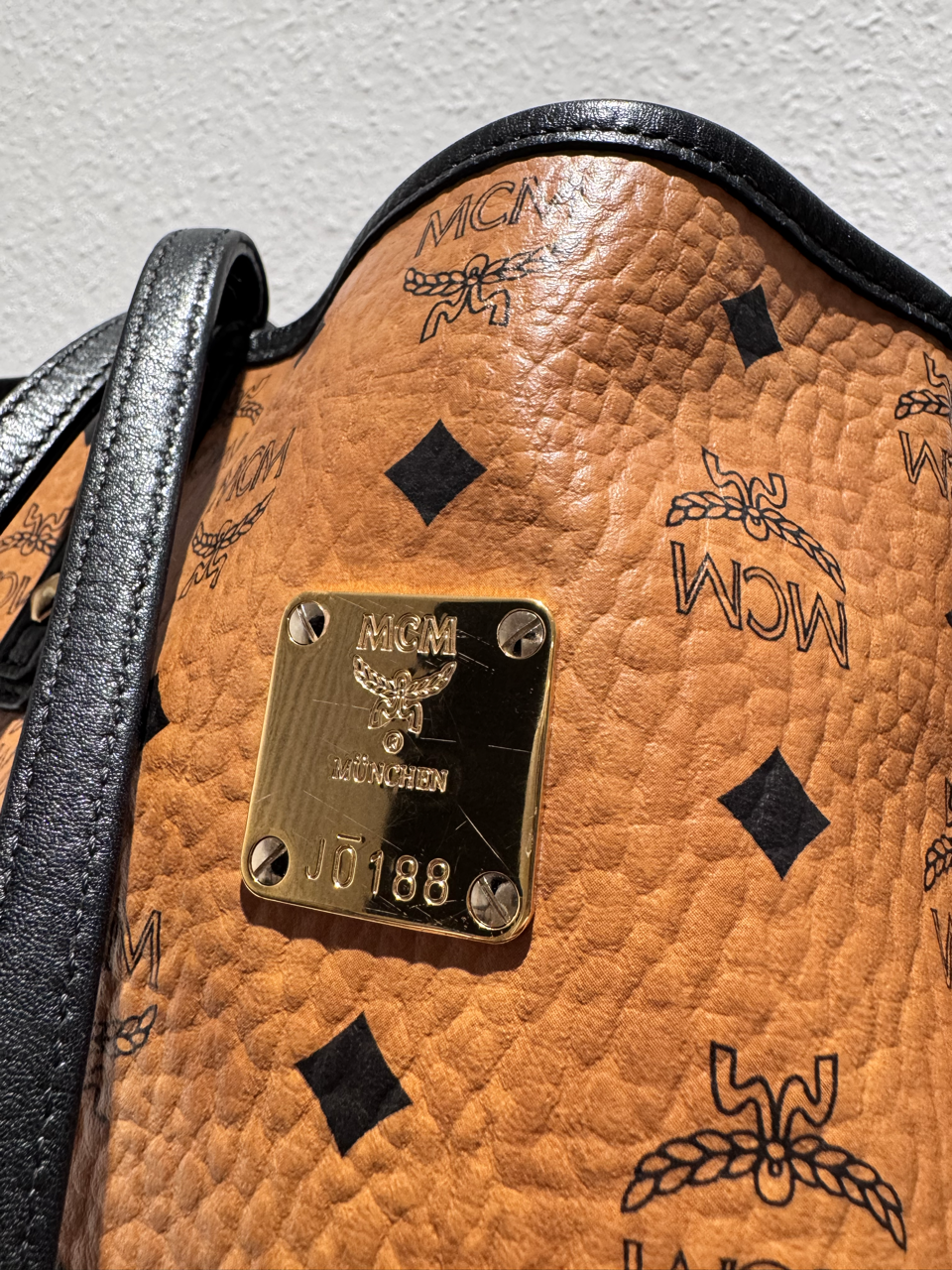 MCM Wendeshopper – Visetos / Universe Design