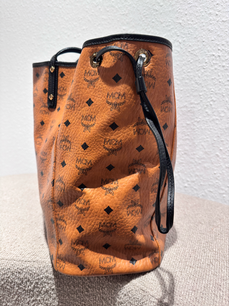 MCM Wendeshopper – Visetos / Universe Design