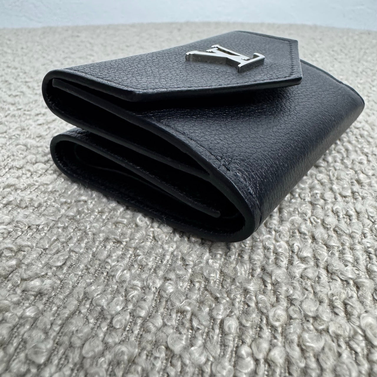 Louis Vuitton Lockmini Geldbeutel – Schwarz