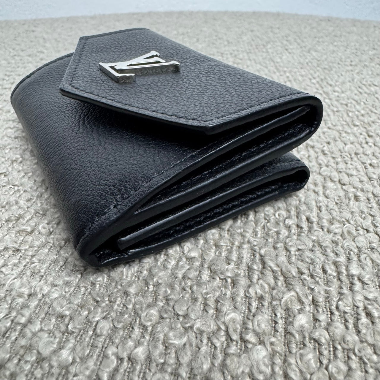 Louis Vuitton Lockmini Geldbeutel – Schwarz