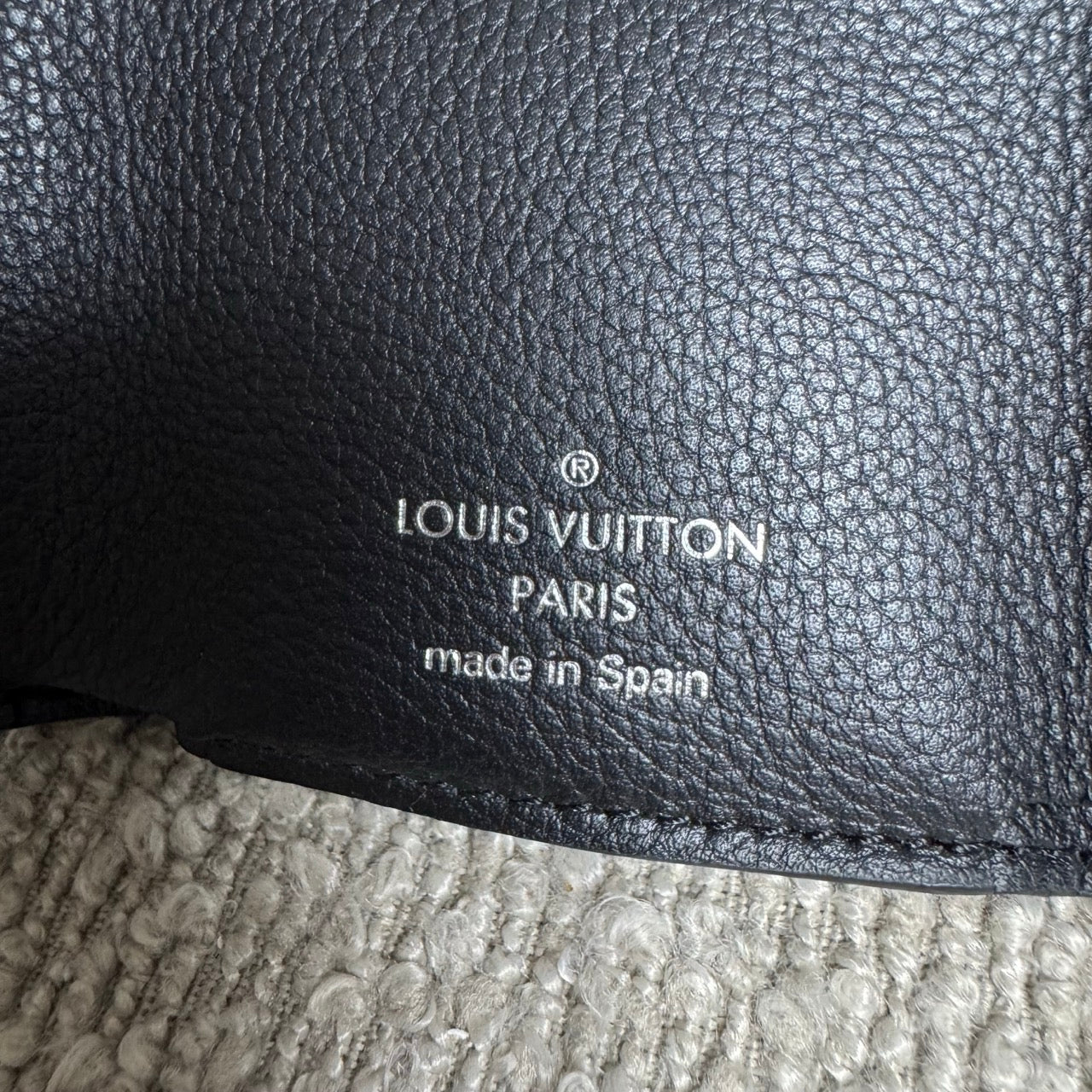 Louis Vuitton Lockmini Geldbeutel – Schwarz