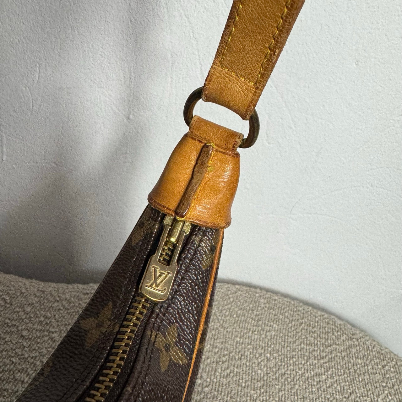 Louis Vuitton Boulogne 30 – Monogram Canvas