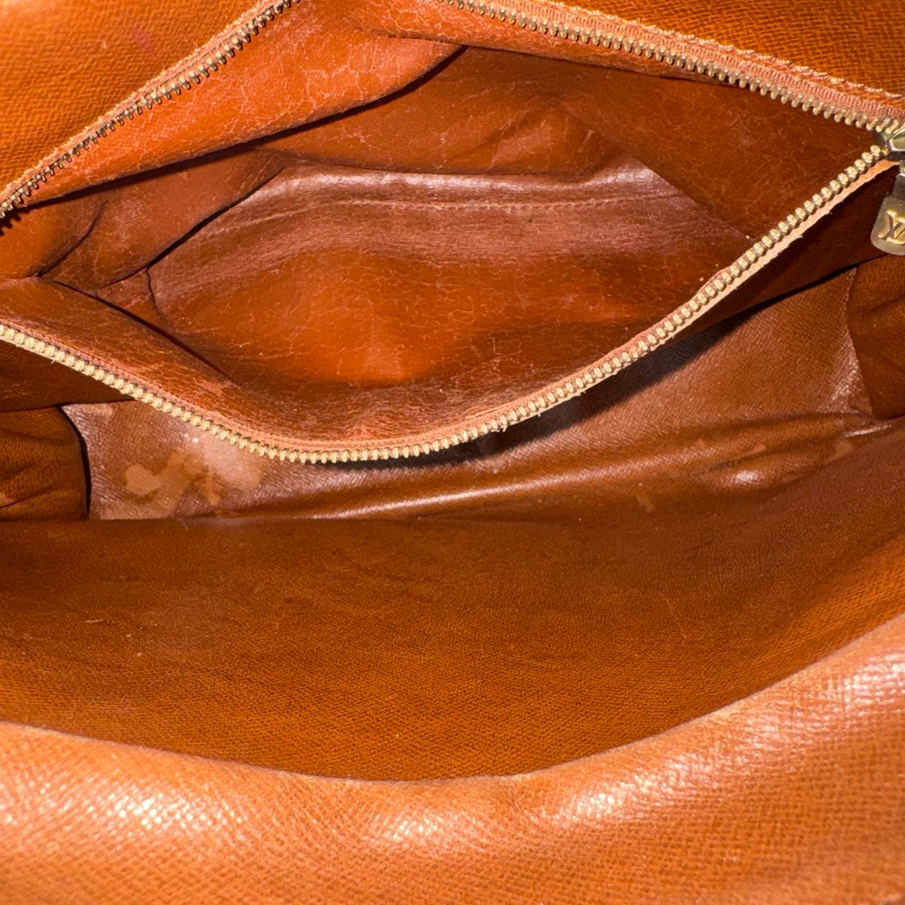 Louis Vuitton Boulogne 30 – Monogram Canvas