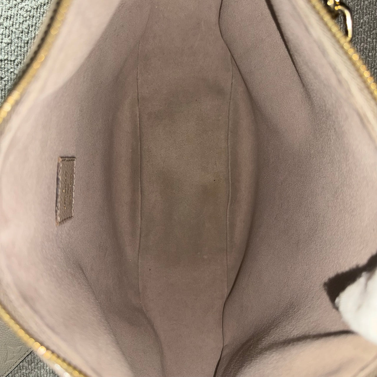 Louis Vuitton Loop Hobo – Monogram Empreinte Leder