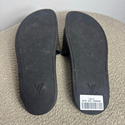 Louis Vuitton "Waterfront" Monogram Slides - Size 44