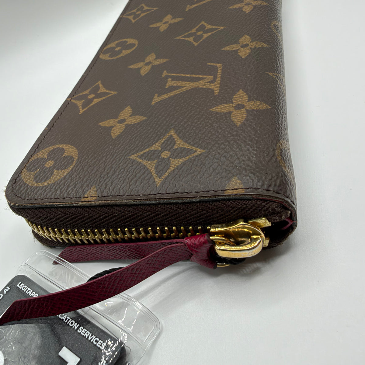 Louis Vuitton Clémence Geldbörse – Monogram Canvas / Fuchsia