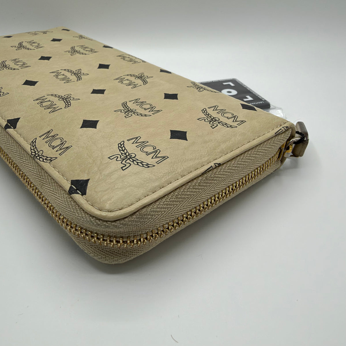 MCM Visetos Zip Around Geldbörse – Off-White