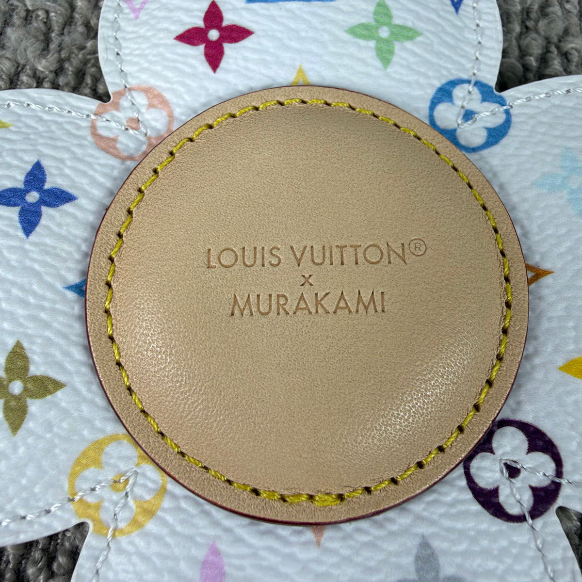Louis Vuitton x Takashi Murakami Vivienne Head Taschenanhänger – Monogram Multicolore