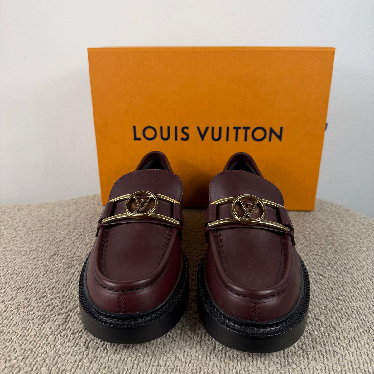 Louis Vuitton Academy Baroque Loafer – Bordeauxrot – Gr. 37,5